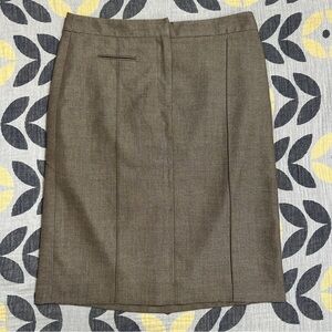 BCBGMaxazria skirt, size 2, pencil, seamed, brown